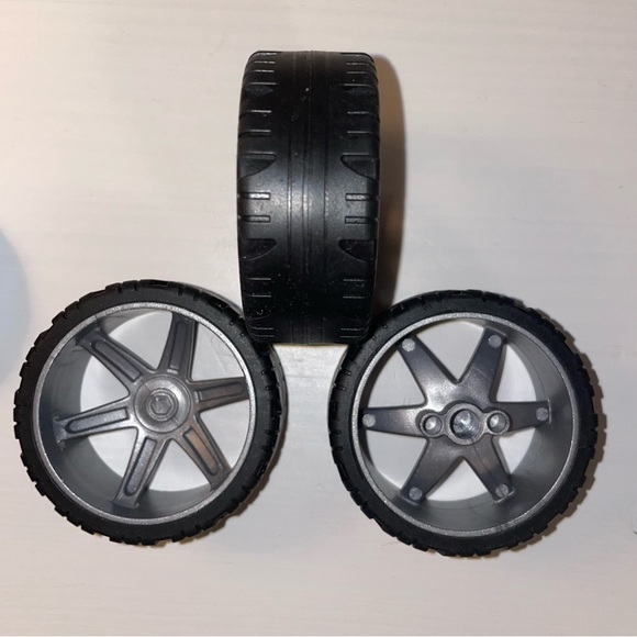 ⭐️FWP K’Nex Wheel Assortment- 17 Pieces - Picture 2 of 7